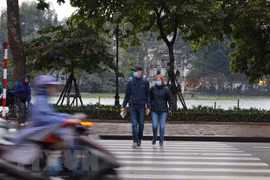 6日越南北部和中部出现毛雨和大雾天气 局部地区出现极寒天气