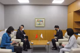 日本群马县知事对越南防疫成果表示钦佩