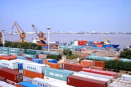 河内市与企业一道应对疫情影响 力争完成出口增长8%的目标