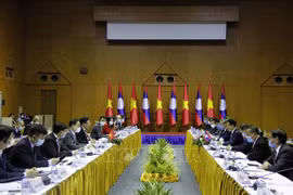 第七次越老外交部部长级政治磋商在万象举行