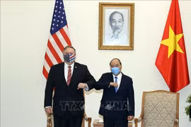 越南政府总理阮春福会见美国国务卿蓬佩奥