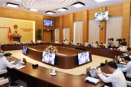 越南国会常委会向2020年反腐工作报告提出意见和建议