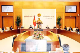 越南国会常务委员会第43次会议开幕 听取有关疫情防控工作报告