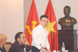 由越通社《体育与文化报》社主办的首届名为“蟋蟀”艺术奖正式启动