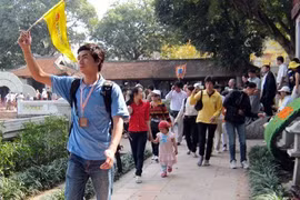 受疫情影响导游多次更换工作仍失业