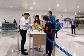 新冠肺炎疫情：自2月23日起从韩国入境的旅客必须申报健康状况