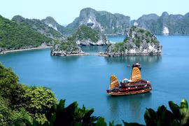 广宁省旅游业面向发展成为拳头经济产业