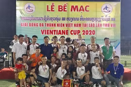2020年万象越南青年足球比赛加强在老越南人之间的团结
