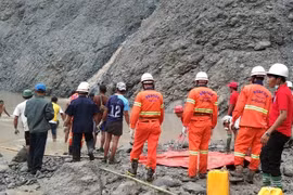 缅甸翡翠矿区山体滑坡死亡人数升至113人