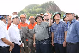 范明政总理督导500千伏输电线路建设工作 图自越通社