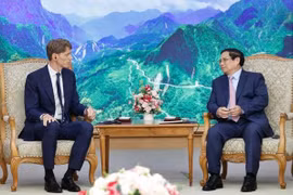 越南政府总理范明政会见丹麦马士基集团董事长罗伯特·马士基。图自越通社