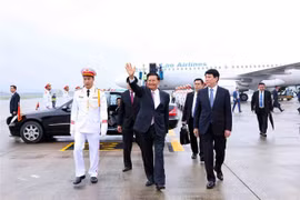 老挝总书记、国家主席通伦·西苏里开始对越南进行国事访问。图自越通社