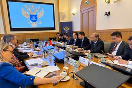 座谈会场景。图自越通社