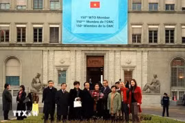 2007年1月11日，位于瑞士日内瓦的世界贸易组织（WTO）总部挂起了“欢迎越南”的横幅，欢迎越南正式成为世贸的第150个成员国。图自越通社 