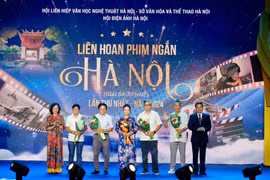 “千年文化河内”的短片电影节评委会。图自hanoimoi.vn