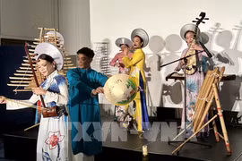 越南旅游推介活动在法国巴黎举行
