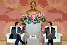 越南国会对外委员会主任会见欧盟驻东盟大使弗朗西斯科•丰唐