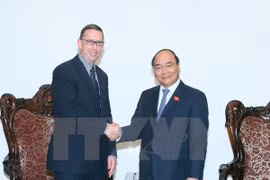 越南政府总理阮春福会见新西兰怀卡托大学校长奎格力教授
