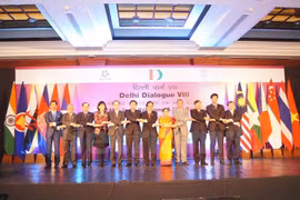 出席部长级对话会的各国领导代表