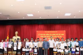 奖学金发放仪式​ （图片来源：越通社）