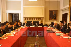 越南外交部副部长阮青山在英国皇家国际事务研究所发表演讲