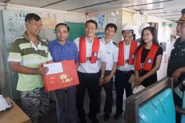 工作小组走访慰问Amiri 7374448号蒙古籍船船员