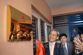越南驻尼泊尔和不丹特命全权大使孙生成出席开馆仪式
