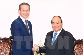 越南政府总理阮春福与丹麦外交部长克里斯蒂安·延森