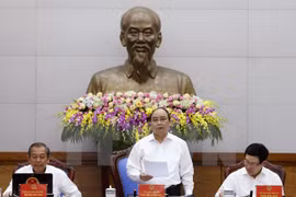 越南政府总理阮春福在会议上发表讲话
