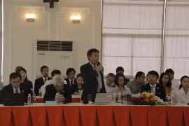 日本企业代表发表讲话