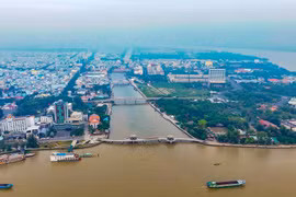 越南芹苴市——“江河之都”
