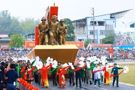 奠边府大捷70周年阅兵式游行
