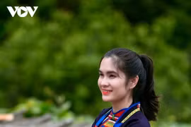黑赫蒙妇女同胞独特的服饰。图自VOV