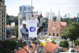 越南移动通信公司赢得5G宽带移动服务供应权竞拍。图自西贡解放报