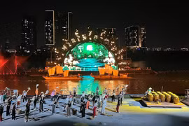 2023年胡志明市河流节上的一个节目。图自doanhnhansaigon.vn