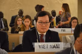 越南常驻联合国日内瓦办事处和瑞士其他国际组织代表团代表杨志勇大使
