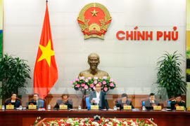 越南政府2月份例行会议场景