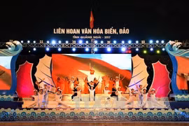 附图：2017年广义省海洋岛屿文化周开幕式。（越通社—VNA）