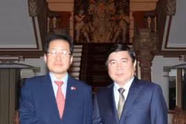 越南胡志明市领导会见自由韩国党党首洪准杓