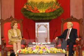 阮富仲总书记会见俄联邦委员会主席马特维延科（图片来源：越通社） 