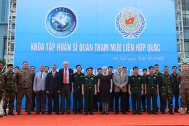联合国维和参谋军官培训班在越南开班。(图片来源：http://www.qdnd.vn）