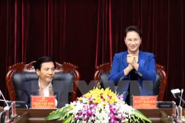 阮氏金银在会上致辞。