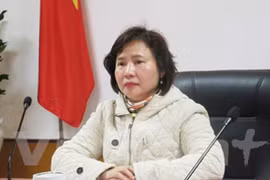 前工贸部党组干事会委员、前工贸部副部长胡氏金钗