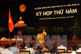 第九届胡志明市人民议会第五次会议拉开序幕（图片来源：越通社）