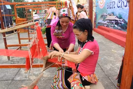 土锦纺织比赛。