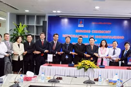 谅解备忘录签字仪式。