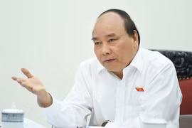 阮春福总理主持召开2017年增长情景会议。（图片来源：Chinhphu.vn）