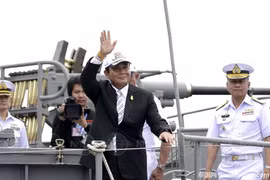 泰国举行东盟成立50周年国际舰队检阅活动