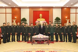越共中央总书记阮富仲会见老挝人民军代表团。