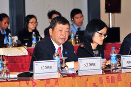 出席2017年亚太经合组织（APEC）第二次高官会的代表。（图片来源：越通社）
